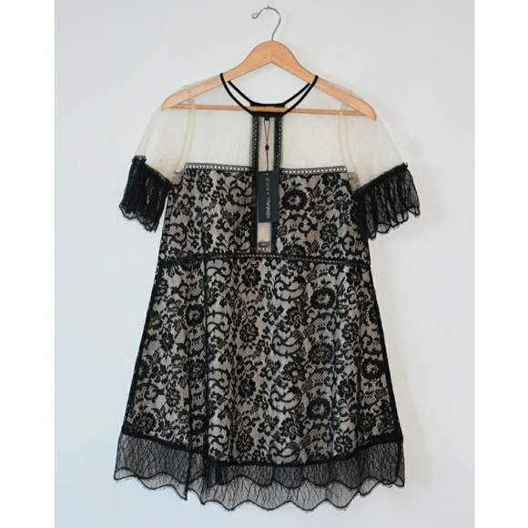 Kendall & Kylie Dresses & Skirts - Kendall & kylie lace dress.